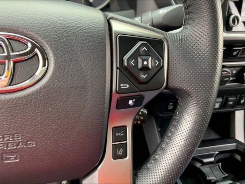 Used 2021 Toyota Tacoma Limited image 18