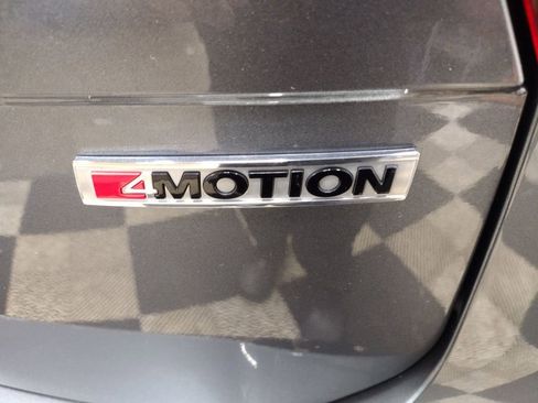 Used 2019 Volkswagen Tiguan SE w/ Panoramic Sunroof Package image 15