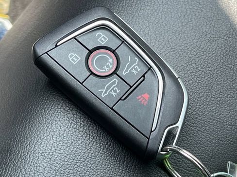 Used 2023 Chevrolet Corvette Stingray Coupe RWD image 25