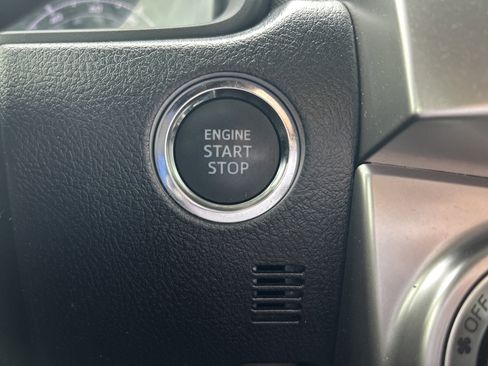 Used 2022 Toyota 4Runner SR5 Premium image 15