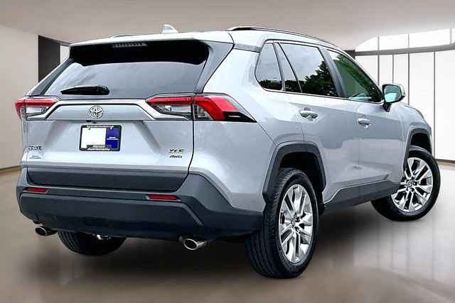 Used 2025 Toyota RAV4 XLE Premium w/ Weather Package AWD/4WD image 6