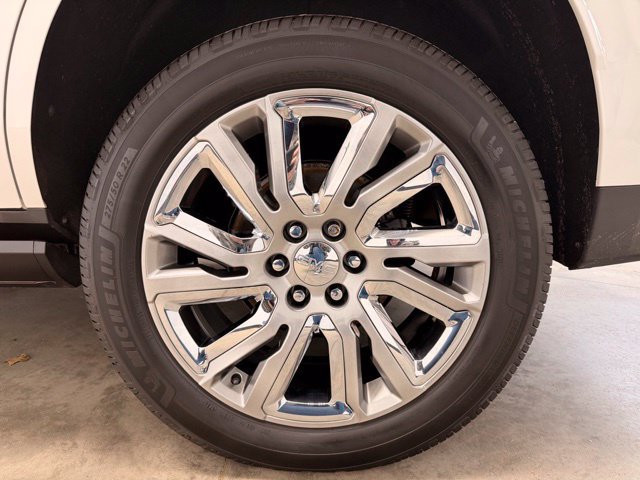 Used 2021 GMC Yukon Denali w/ Denali Premium Package AWD/4WD image 15