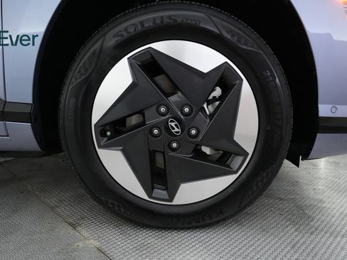 Used 2024 Hyundai Kona Limited FWD image 20