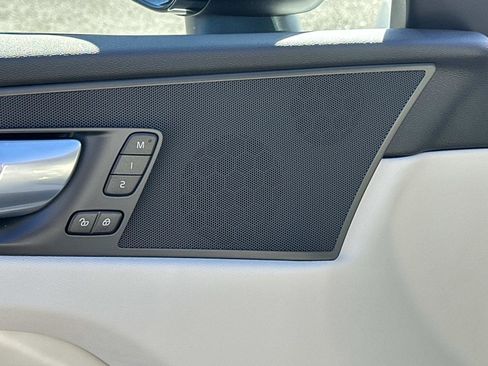 Certified 2025 Volvo XC60 T8 Core w/ Protection Package Premier image 16