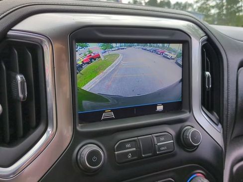 Used 2022 Chevrolet Silverado 1500 LT AWD/4WD image 18