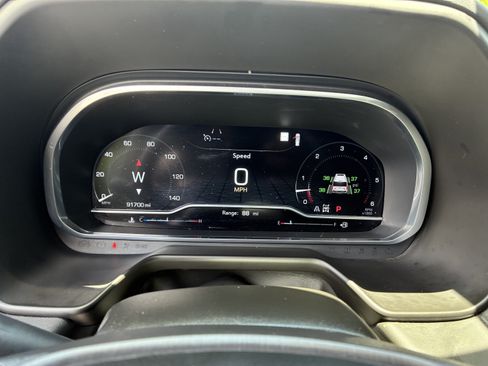 Used 2023 GMC Yukon XL AT4 w/ AT4 Premium Plus Package AWD/4WD image 33