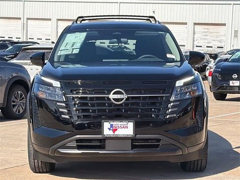 New 2026 Nissan Pathfinder SV image 2