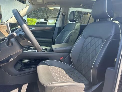 Used 2025 Volkswagen Atlas SEL Premium R-Line AWD/4WD image 9