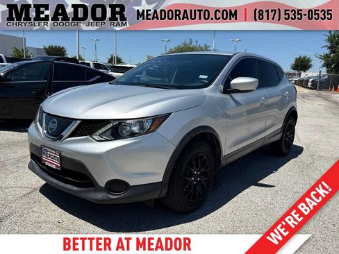 Used 2019 Nissan Rogue Sport S FWD image 1