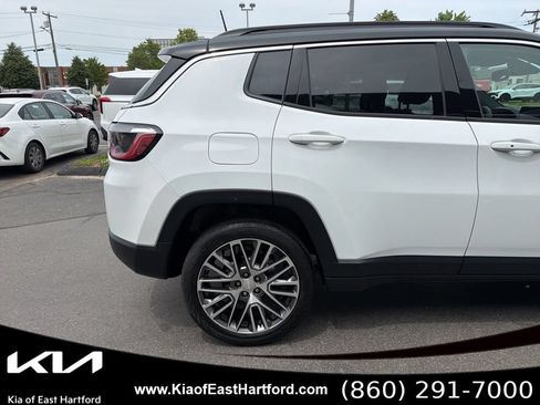 Used 2023 Jeep Compass Limited w/ Elite Group AWD/4WD image 7