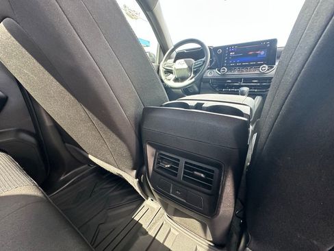 Used 2024 Chevrolet Colorado LT w/ LT Convenience Package II image 24