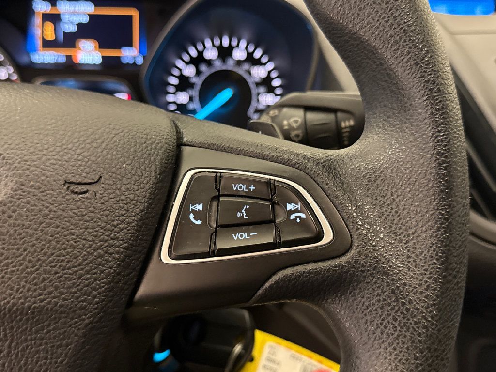 Used 2017 Ford Escape SE FWD image 29