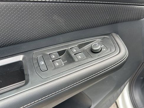 New 2026 Volkswagen Atlas SE FWD image 19