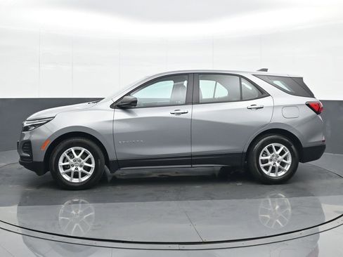 Used 2024 Chevrolet Equinox LS image 3