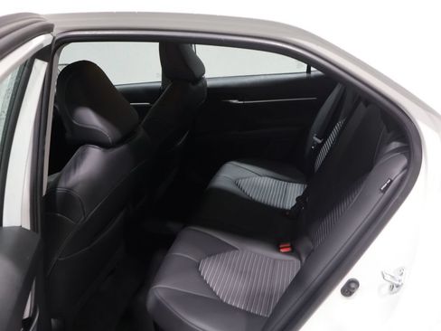 Used 2023 Toyota Camry SE FWD image 18