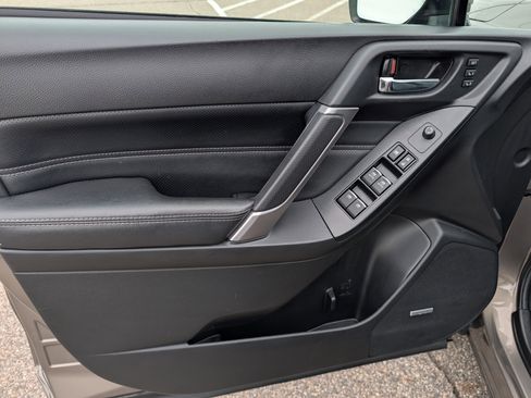 Used 2018 Subaru Forester 2.5i Touring AWD/4WD image 24