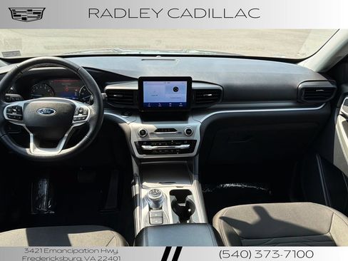 Used 2021 Ford Explorer XLT AWD/4WD image 12