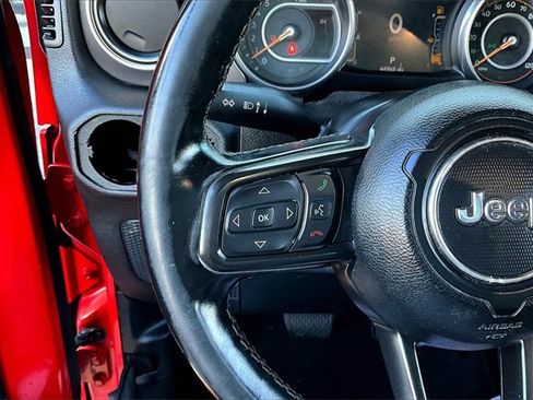 Used 2021 Jeep Gladiator Sport image 10