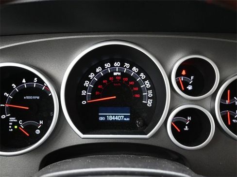 Used 2017 Toyota Sequoia Platinum image 17