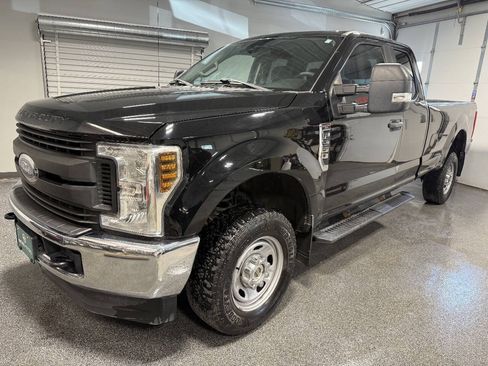 Used 2018 Ford F250 XL w/ Power Equipment Group AWD/4WD image 1