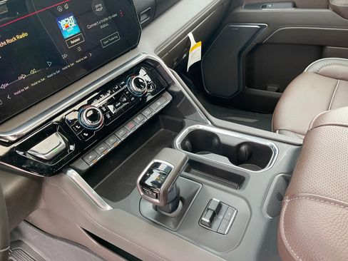 Used 2024 GMC Sierra 1500 Denali w/ Denali Reserve Package image 18