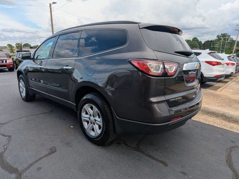 Used 2017 Chevrolet Traverse LS FWD image 5