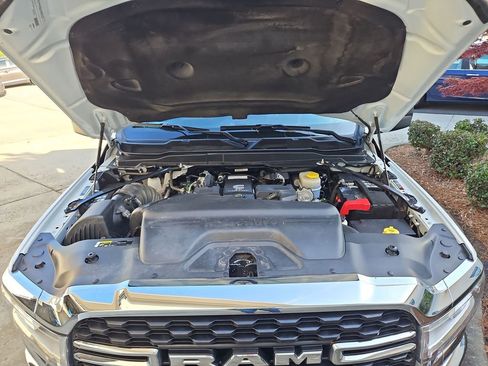 Used 2024 RAM 2500 Big Horn AWD/4WD image 33