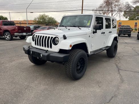 Used 2015 Jeep Wrangler Unlimited Sahara w/ Connectivity Group image 58