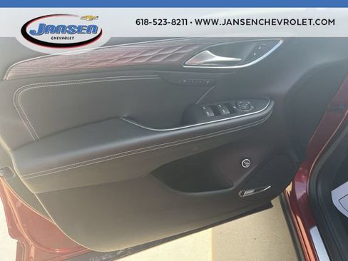 Used 2023 Buick Envision Avenir AWD/4WD image 22