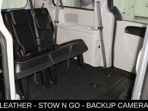 Used 2018 Dodge Grand Caravan SXT FWD image 26
