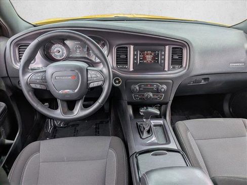 Used 2017 Dodge Charger SE w/ Blacktop Package RWD image 21