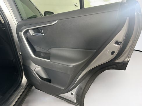 Used 2025 Toyota RAV4 XLE w/ Convenience Package FWD image 30