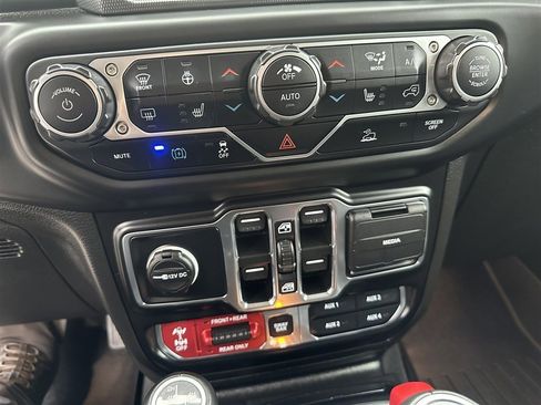 Used 2022 Jeep Wrangler Unlimited Rubicon 4xe w/ Cold Weather Group image 26