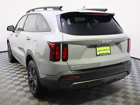 Used 2023 Kia Sorento S w/ Panoramic Sunroof Package AWD/4WD image 4