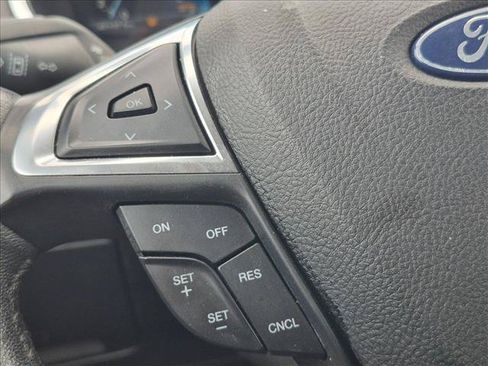 Used 2021 Ford Edge Titanium AWD/4WD image 15
