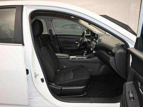 Used 2024 Nissan Sentra SV FWD image 25