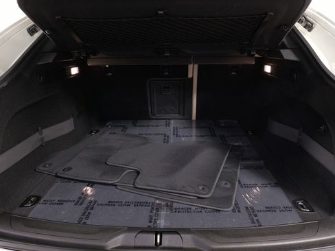 Used 2018 Maserati Levante image 59