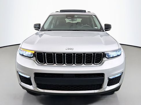 Used 2023 Jeep Grand Cherokee L Limited image 2