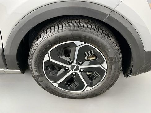 Used 2023 Kia Niro EX w/ EX Cold Weather Package FWD image 34