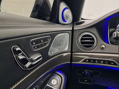 Used 2016 Mercedes-Benz S 63 AMG 4MATIC Sedan image 23