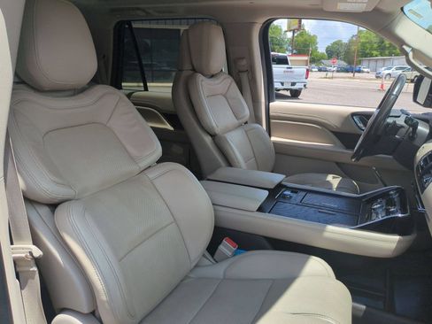 Used 2021 Lincoln Navigator L Reserve AWD/4WD image 29