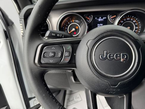 Used 2023 Jeep Gladiator Sport image 21