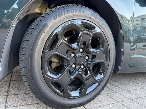 Used 2010 Ford Fusion SE FWD image 26