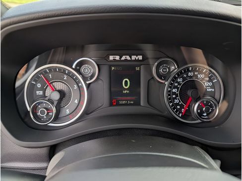 Used 2024 RAM 3500 Big Horn AWD/4WD image 24