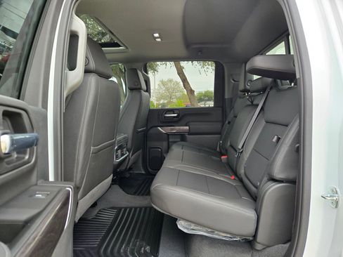 Certified 2022 Chevrolet Silverado 2500 LTZ w/ LTZ Plus Package image 15