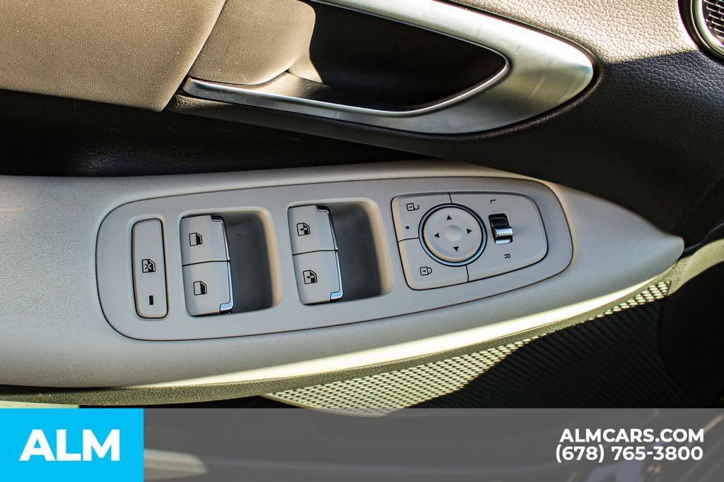 Used 2025 Hyundai Sonata SEL FWD image 35