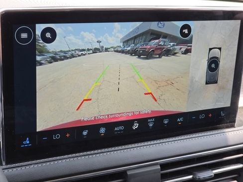 Used 2025 Lincoln Corsair AWD w/ Equipment Group 101A image 23
