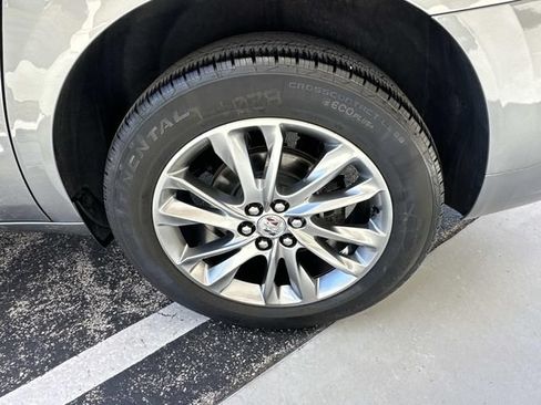 Used 2023 Buick Enclave Avenir w/ Avenir Technology Package FWD image 12