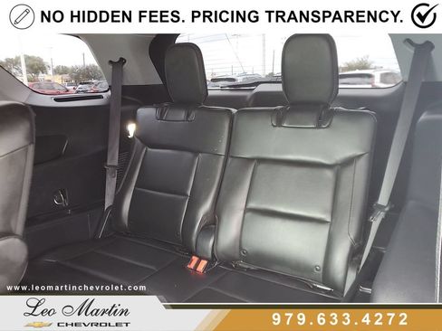 Used 2022 Ford Explorer XLT w/ Equipment Group 202A RWD image 9