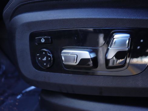 Used 2025 BMW X5 xDrive40i w/ Premium Package image 28